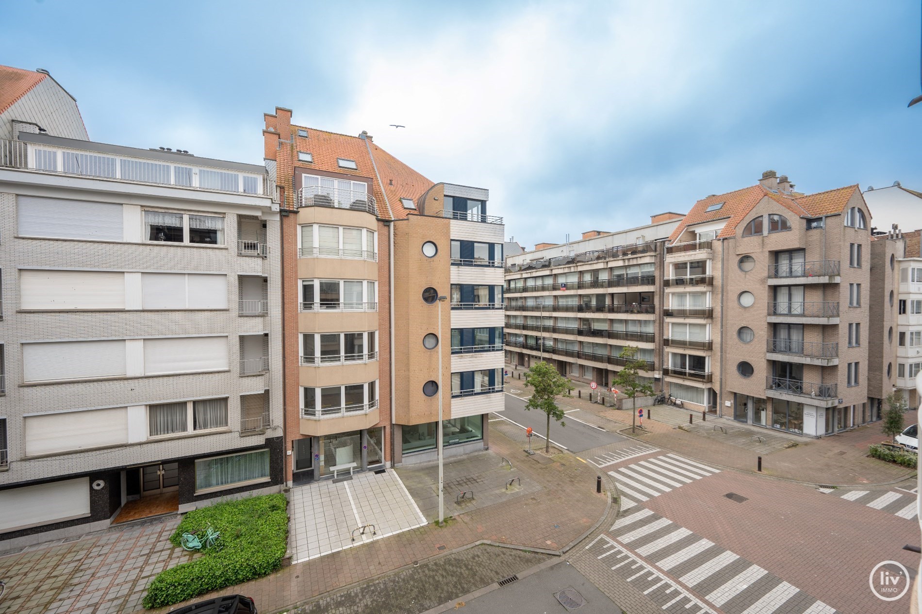 Gezellig appartement met 2 slaapkamers en zonnig terras gelegen in de Taborastraat te Knokke. 