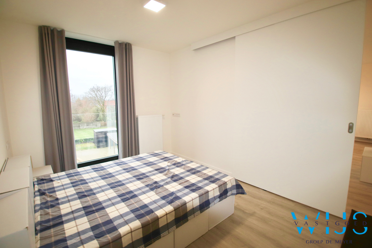 Serviceflat in hartje Waarschoot ! 