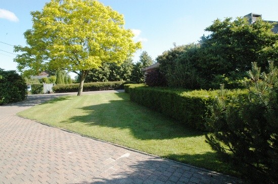 Ruime villa aangelegde tuin op ca. 3.175m&#178;te Boechout (Antw) 