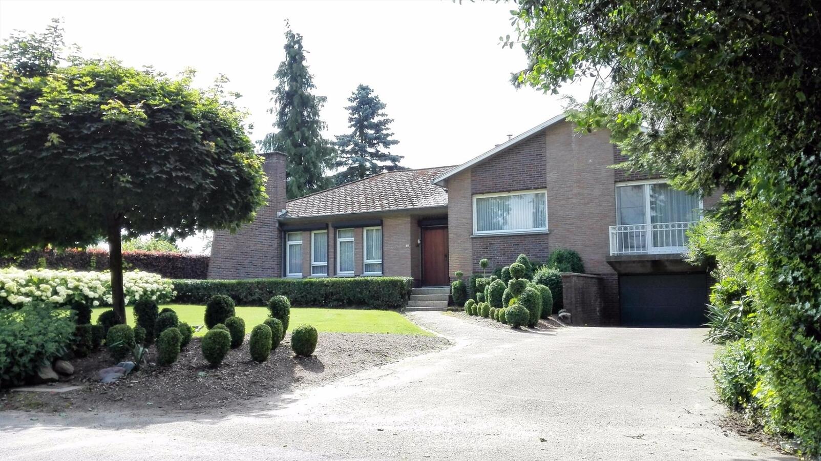 Farm sold in Meeuwen-Gruitrode