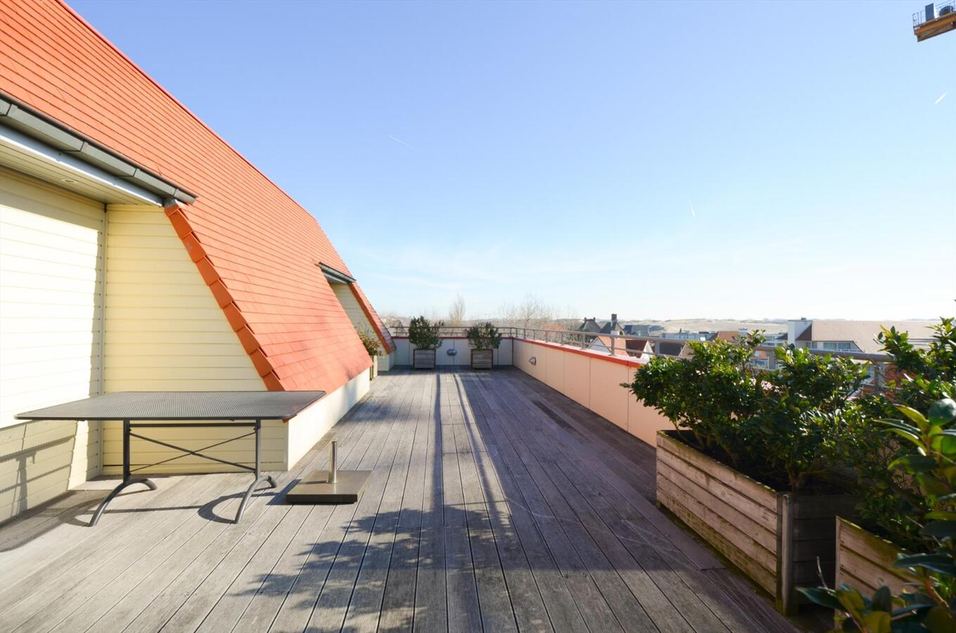 Prachtige luxueuze penthouse met  3 slaapkamers op topligging te oostduinkerke 