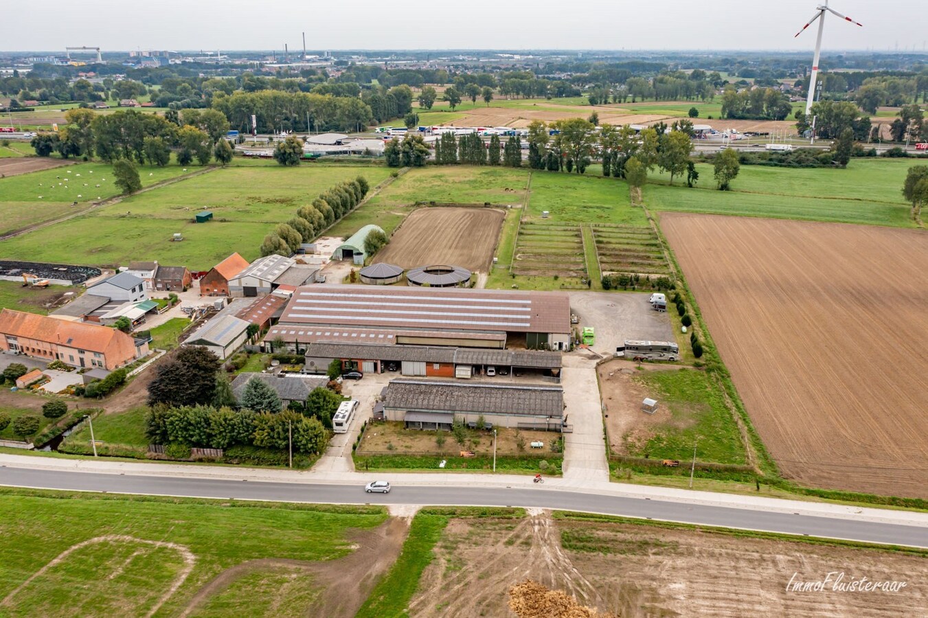 Hippisch complex op ca. 6ha te Beveren 