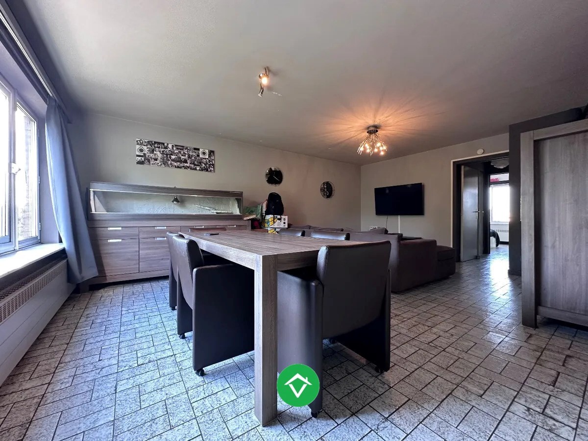 Appartement met 2 slaapkamers en garage te Bredene 