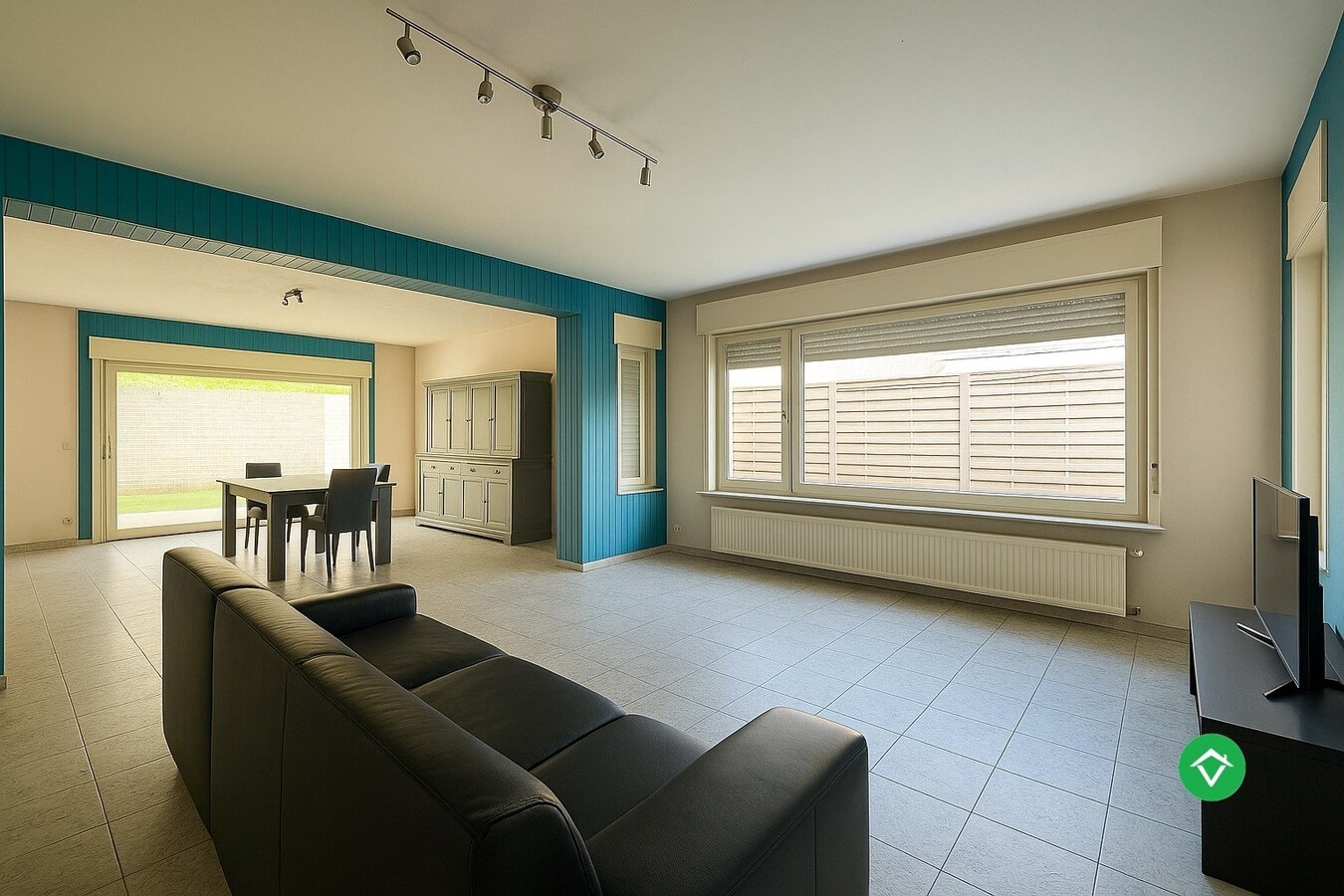 Ruime gezinswoning op perceel van 1126 m&#178;  - tal van mogelijkheden! 