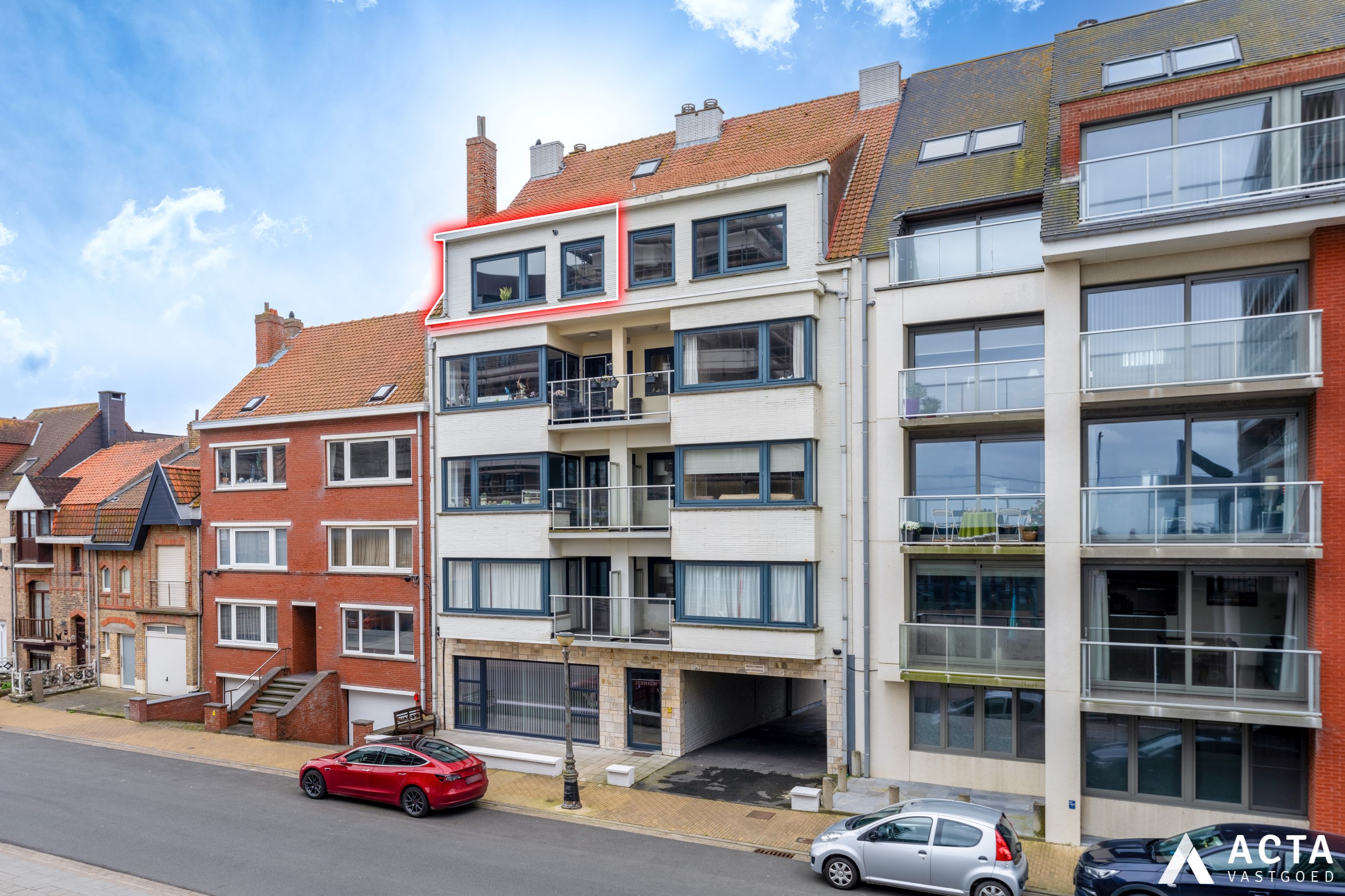 Dakappartement met twee slaapkamers met zeezicht! 