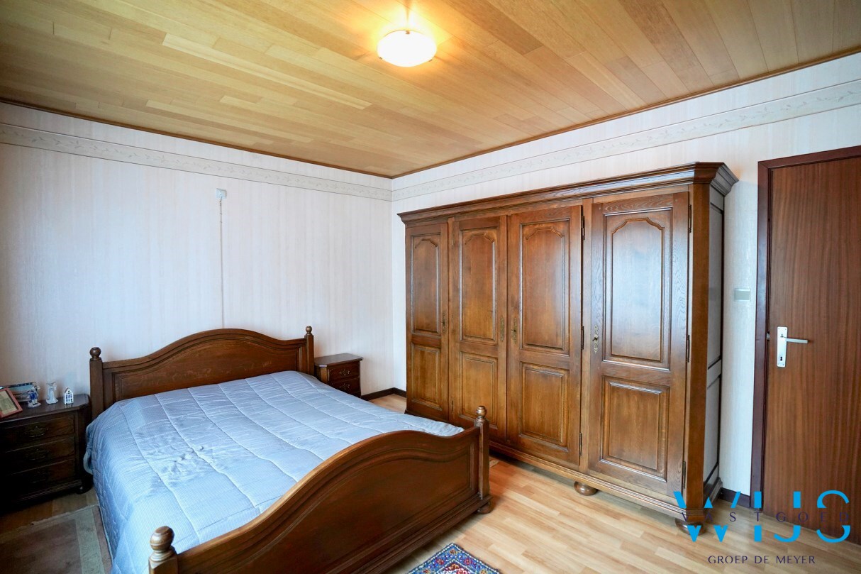 Zeer goed onderhouden woonhuis op 1.165m&#178; te ERTVELDE ! 