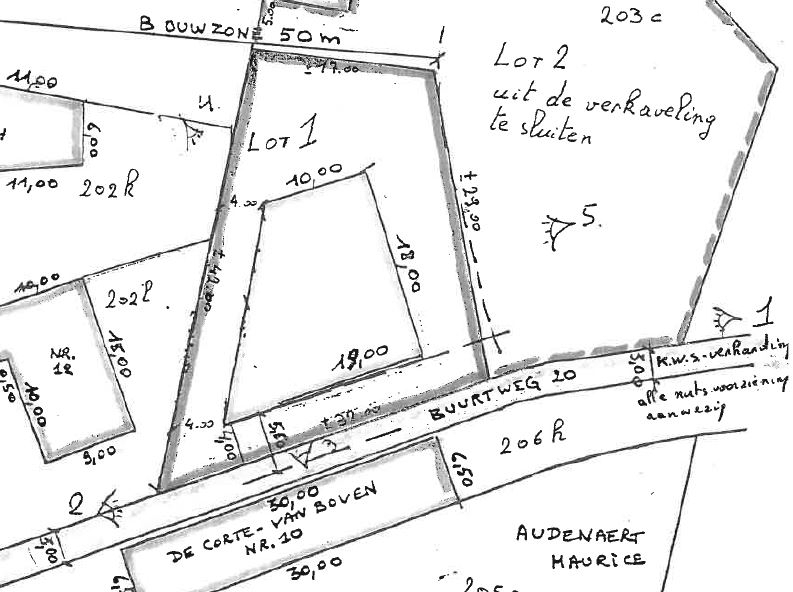 Bouwgrond op 816m&#178; met aanpalend grasland van 2,21ha. 