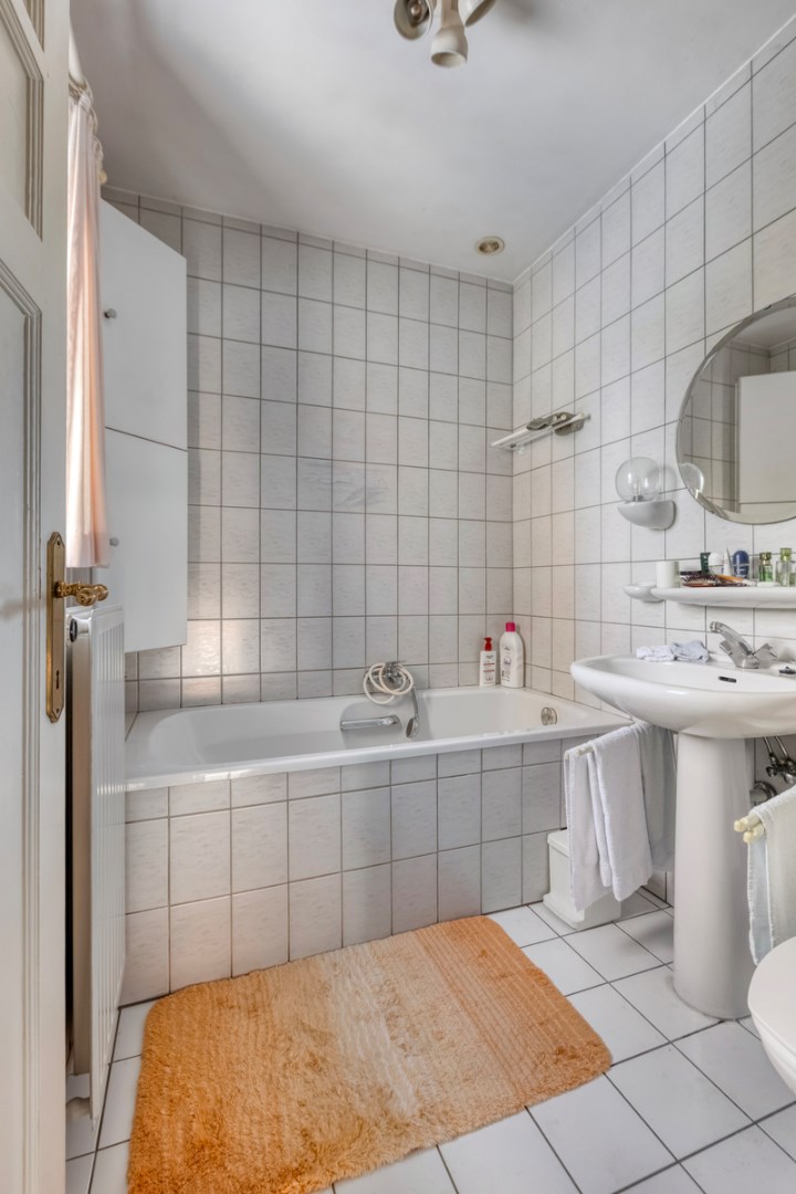 Uitzonderlijke woning met prachtig vergezicht op perceel van 72 are 