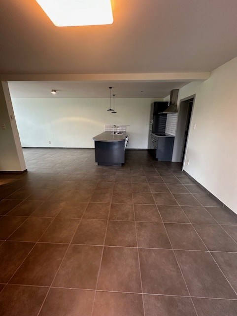 Ruim appartement met &#233;&#233;n slaapkamer , tuin en terras rustig gelegen in Geel! 