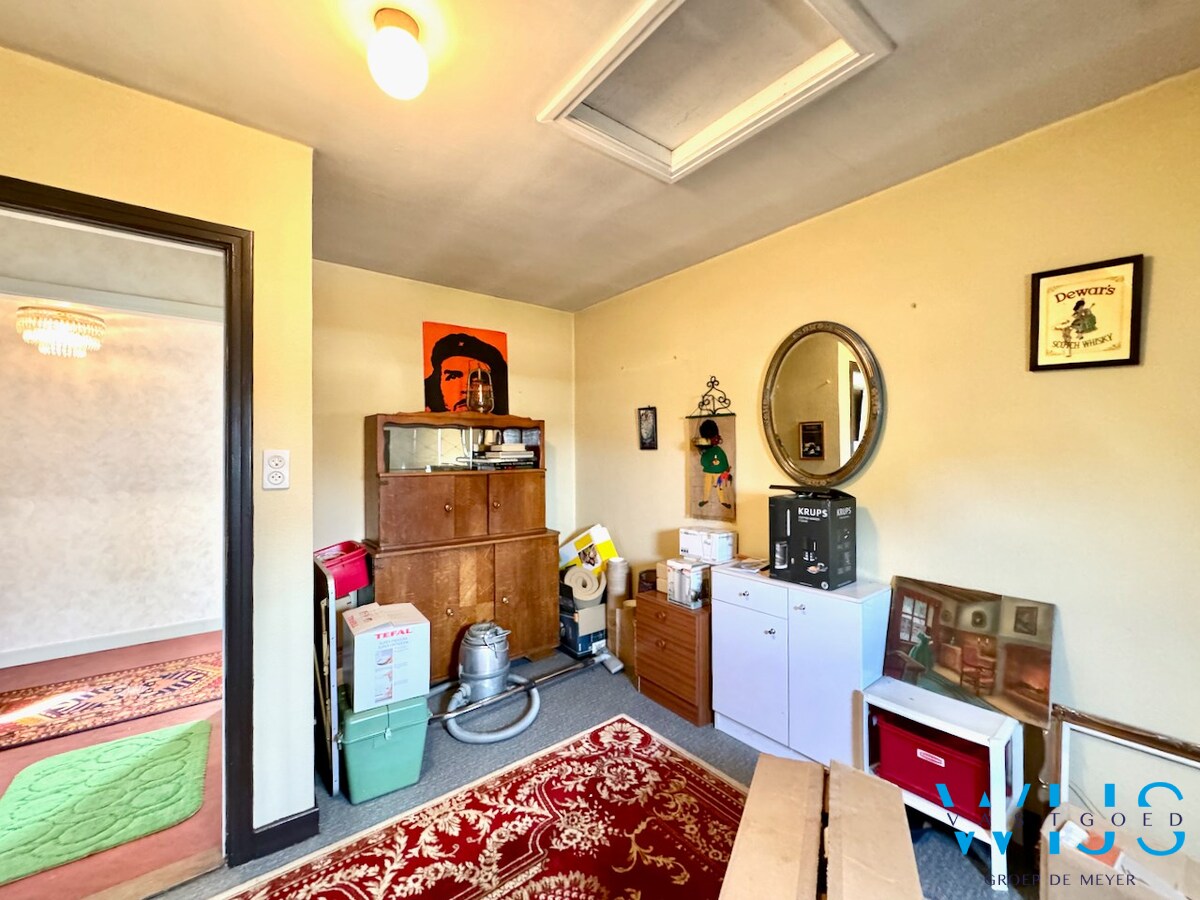 Woonhuis op een perceel van 3.848 m&#178; te Sleidinge ! 