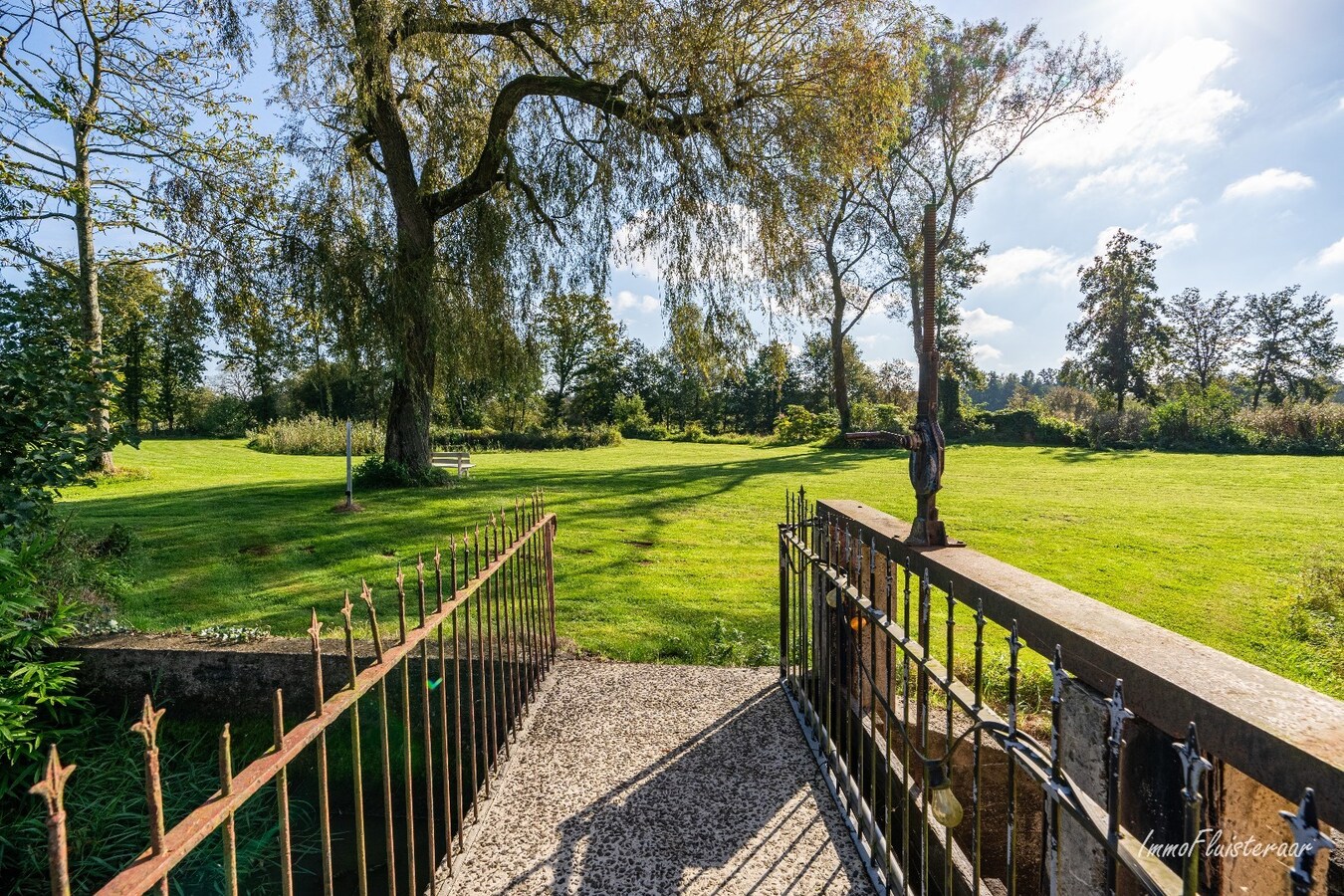 Renovated farmhouse with authentic charm on approximately 1.1 hectares in Paal (Beringen) 