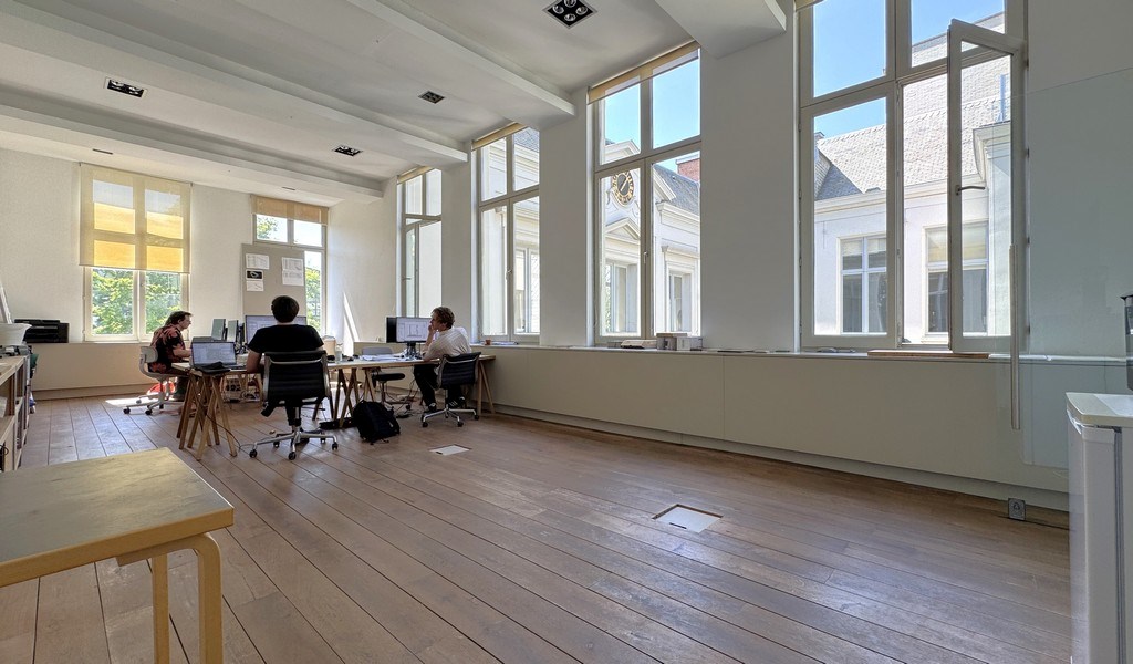Kantoor te huur in prestigieus herenhuis te Antwerpen