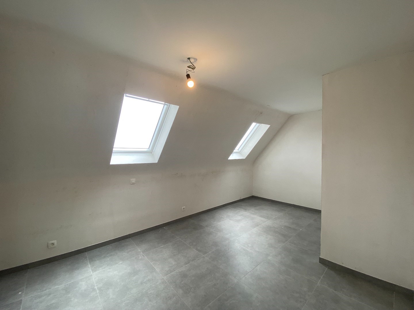 Nieuwbouw duplex appartement met 2 slaapkamers op toplocatie in Waregem! 