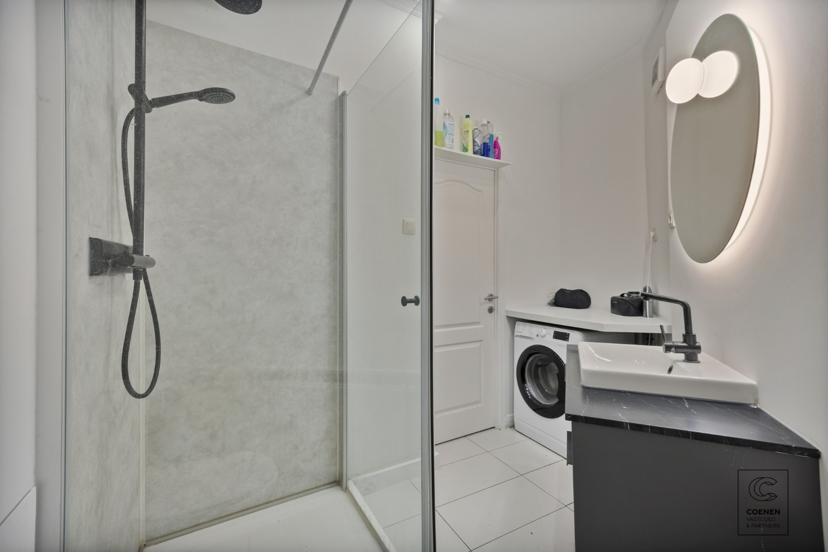 Op te frissen woning met 4a5 slp&#39;s op geweldige ligging te Willebroek! 
