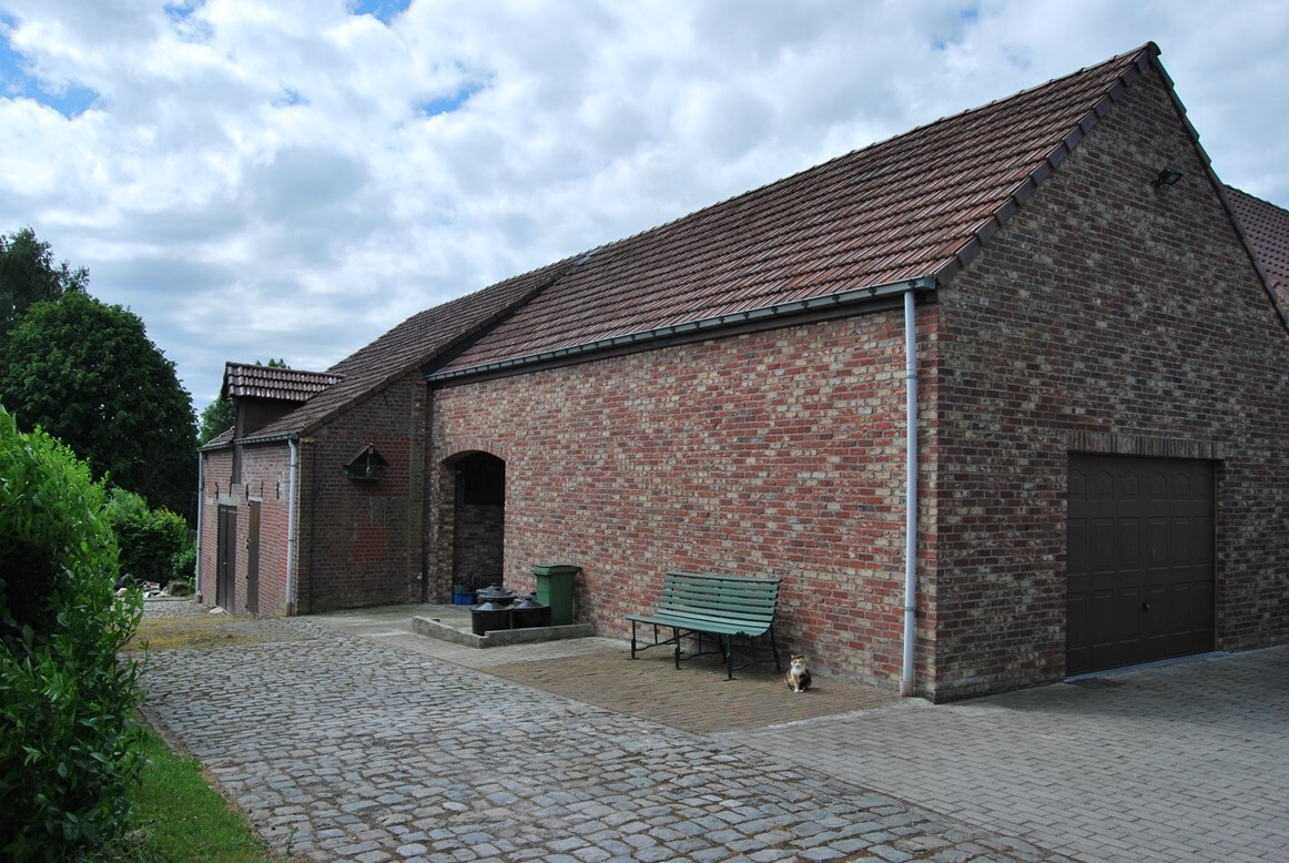 Charmante hoeve op ca. 1,1ha te Geraardsbergen 