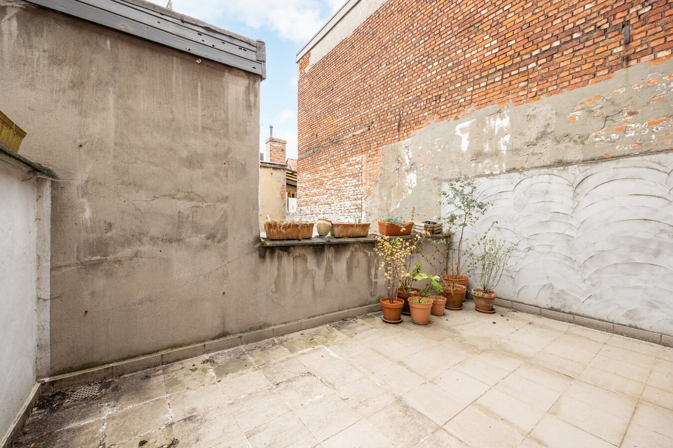 Woning met 2 slaapkamers, garage en terras 