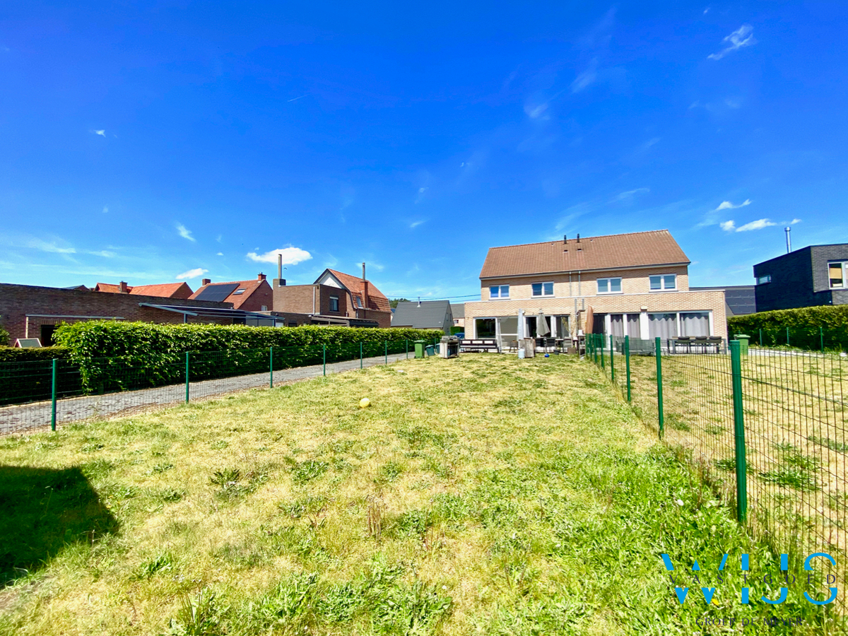 Instapklaar woonhuis met 3 slaapkamers &amp; tuin te ERTVELDE ! 