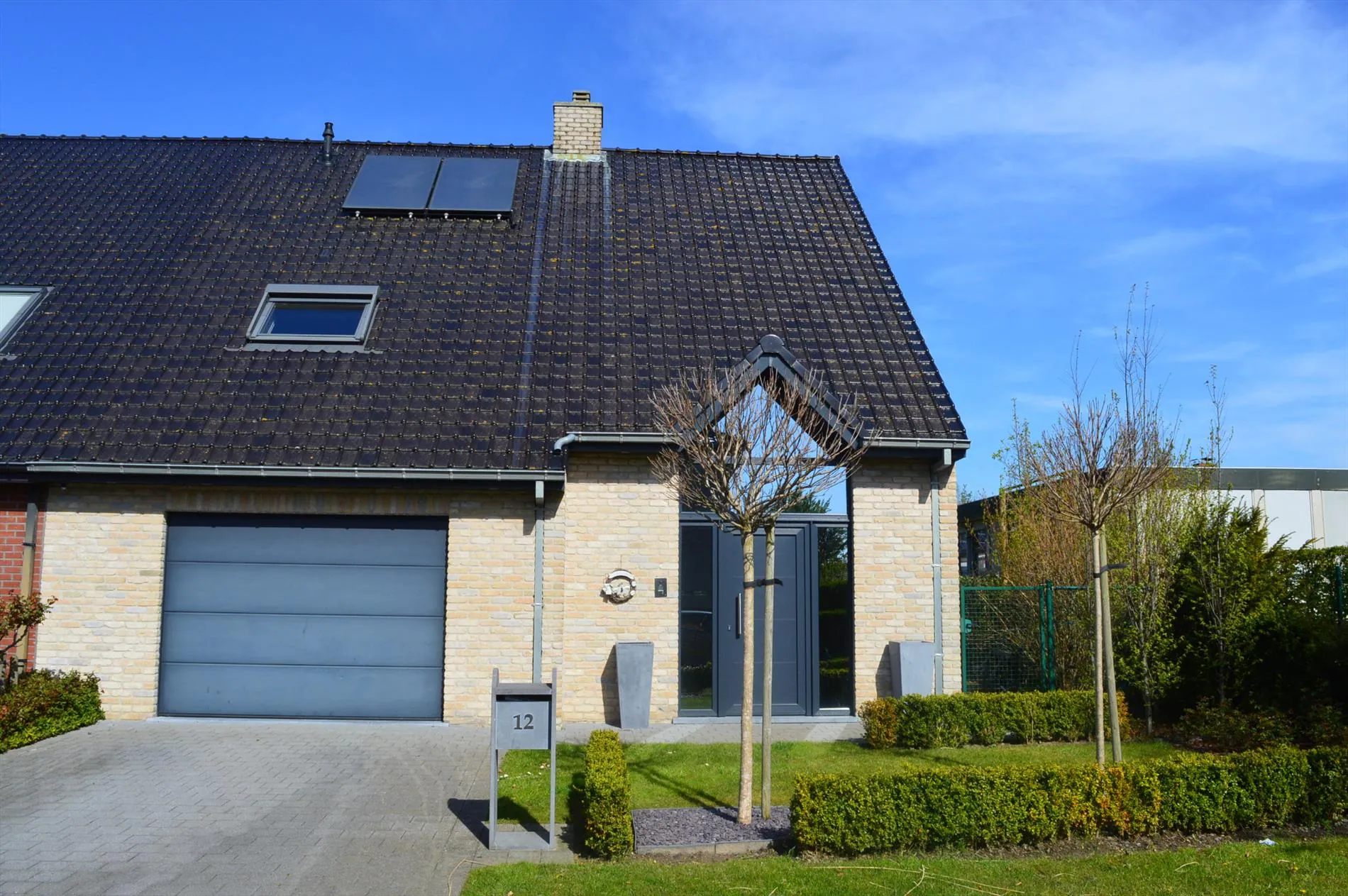 Mooie gezinswoning met 3 slaapkamers op 600 m² in residentiële wijk te Eernegem