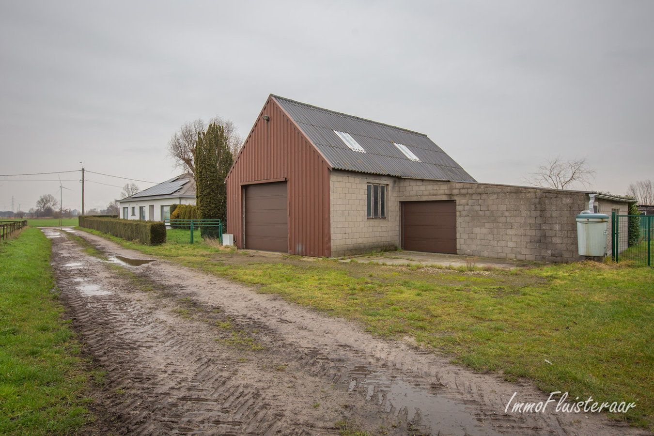 Instapklare moderne bungalowwoning met loods en aanpalende weilanden op 6929m&#178;. 