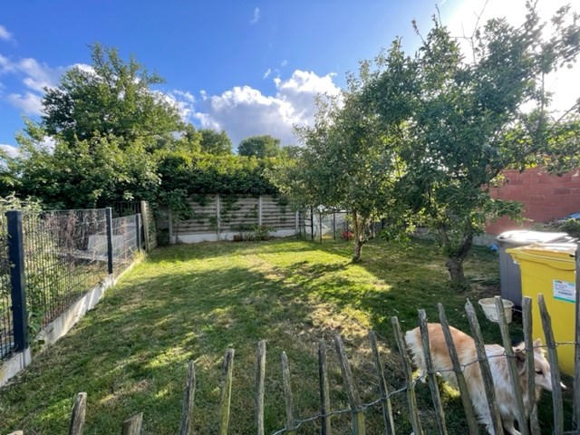Prachtige half-open woning gelegen te Kasterlee - Tielen! 