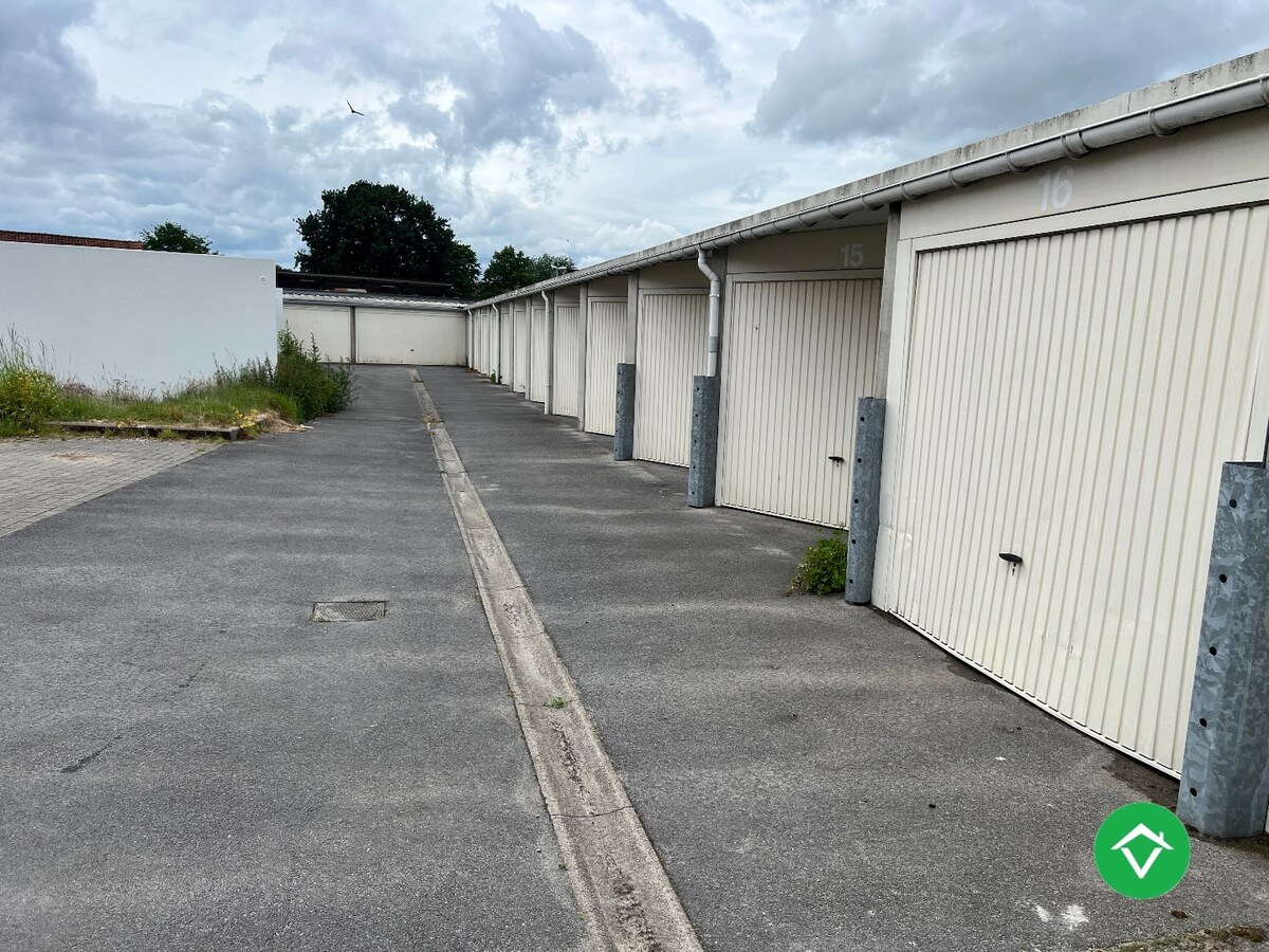 Afgesloten garagebox centrum Koekelare 