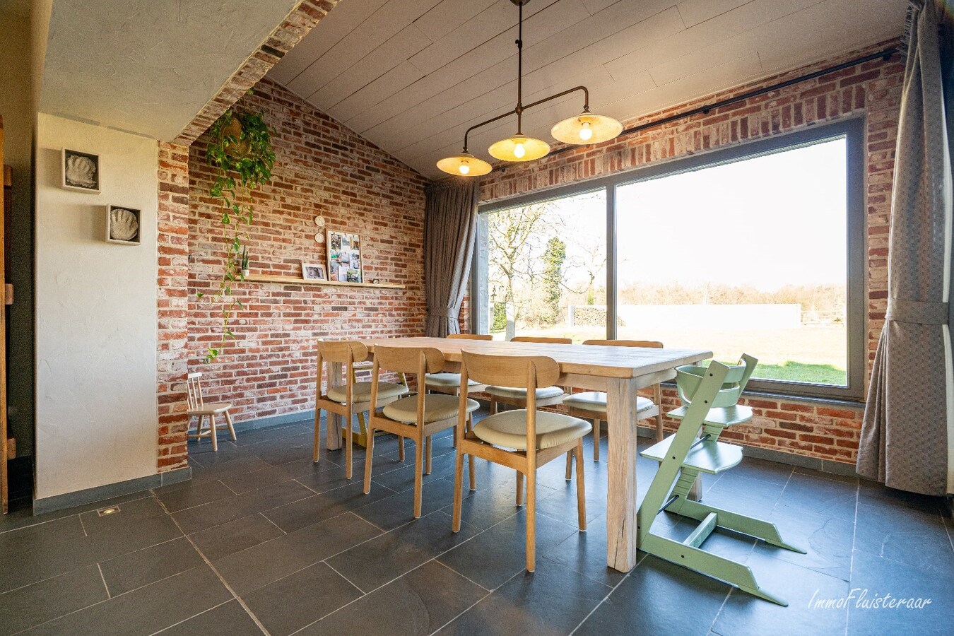 Prachtige langgevelhoeve met aanpalende weide op ca. 1,6 ha te Wortel (Hoogstraten) 
