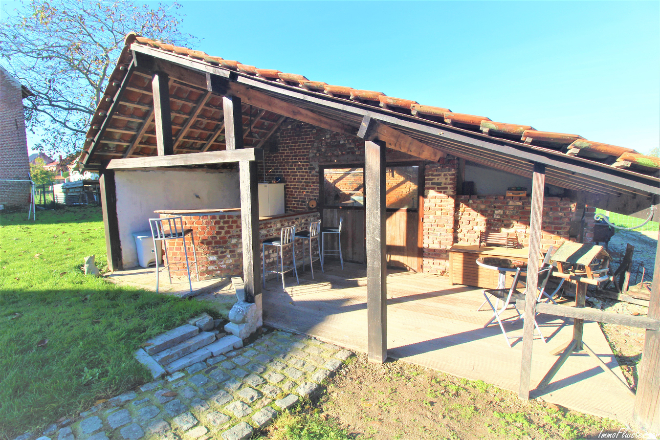 IN OPTIE - Hoevewoning met bijgebouwen en weiland op ca. 1ha te Tollembeek/Galmaarden (Vlaams-Brabant) 