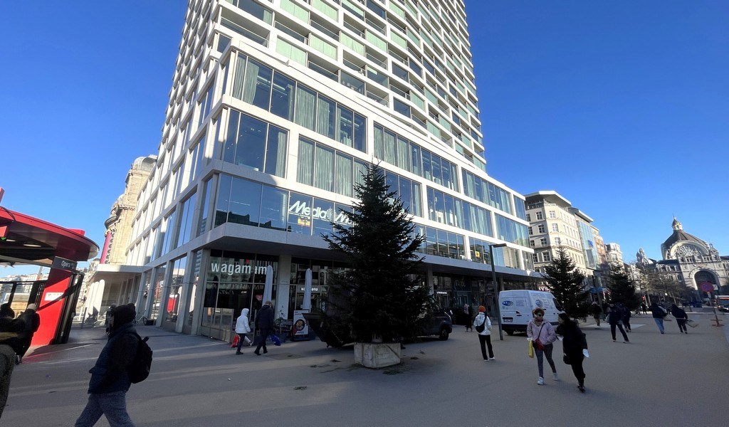 Gemeubelde kantoren met dienstverlening in SQ Antwerp Tower