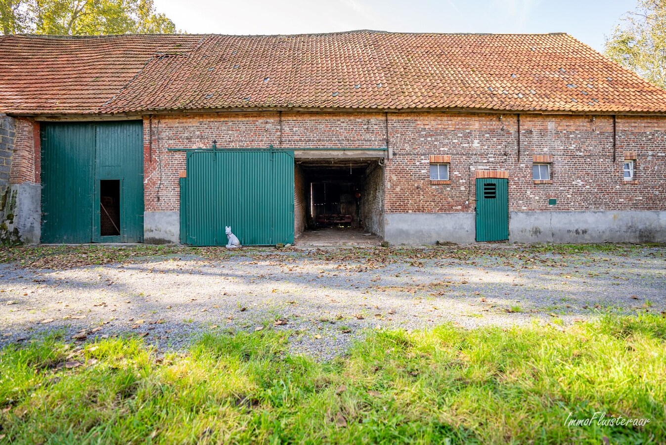 Idyllisch gelegen te renoveren hoeve te Deinze op ca. 6 ha 