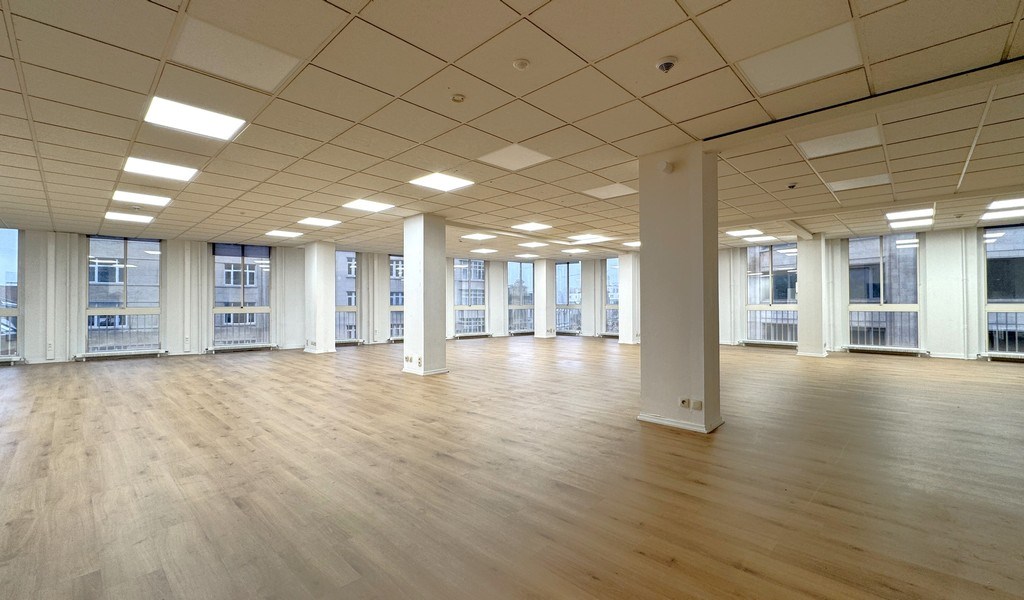 Lichtrijke kantoren te huur in centrum van Antwerpen