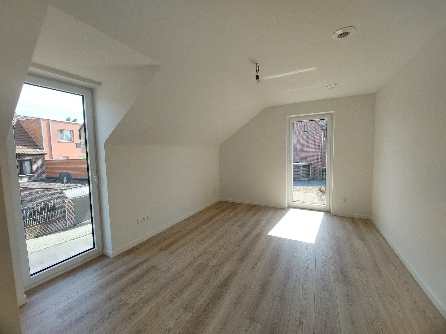 Te huur – Nieuwbouwwoning (halfopen) in Dentergem 