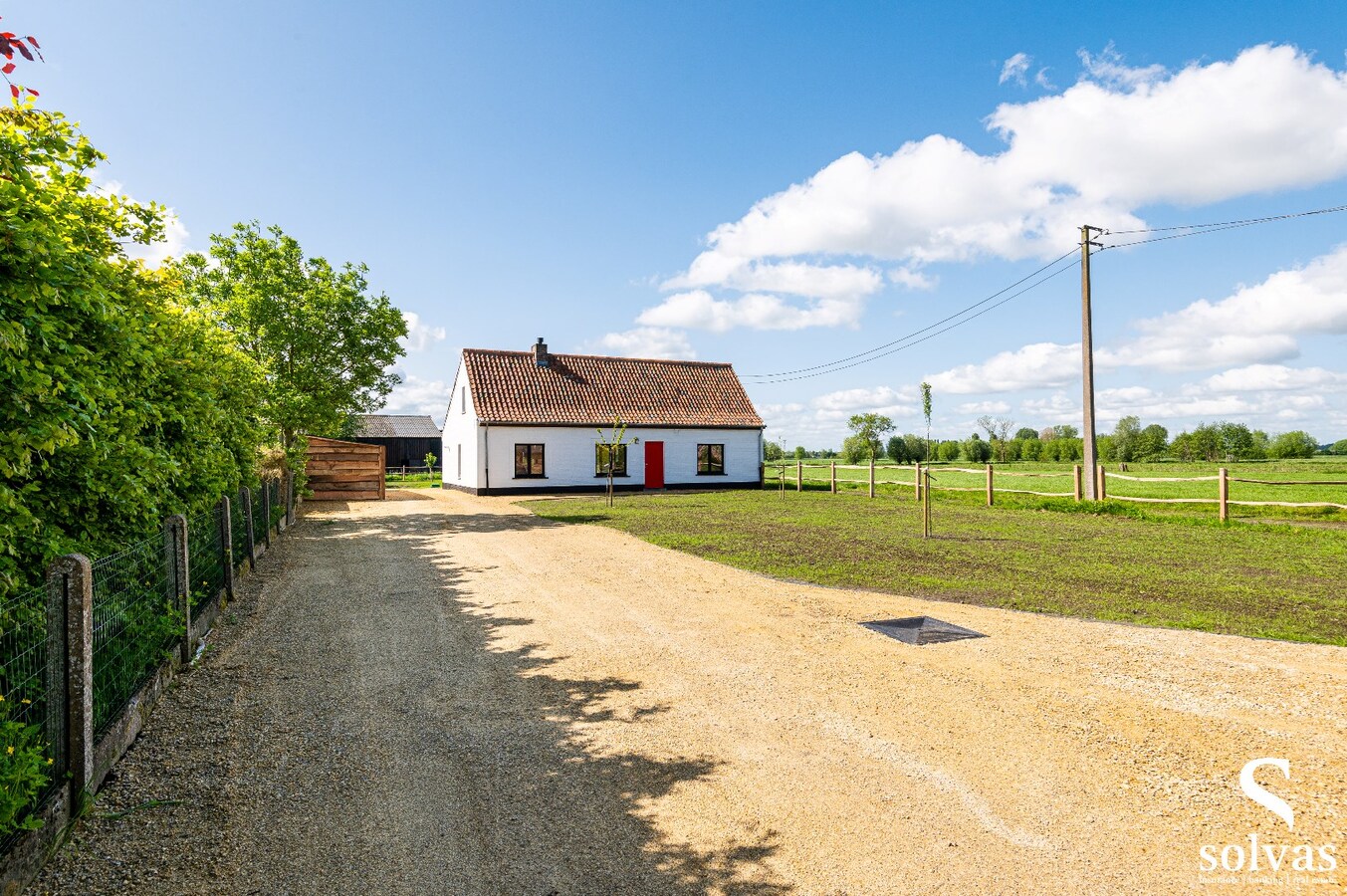 Met stijl gerenoveerde hoeve op landelijke locatie 