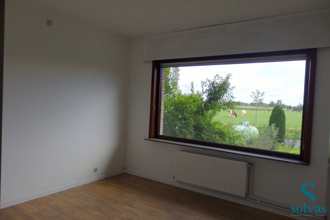 Recent gerenoveerde woning met 5 slaapkamers te Zomergem! 