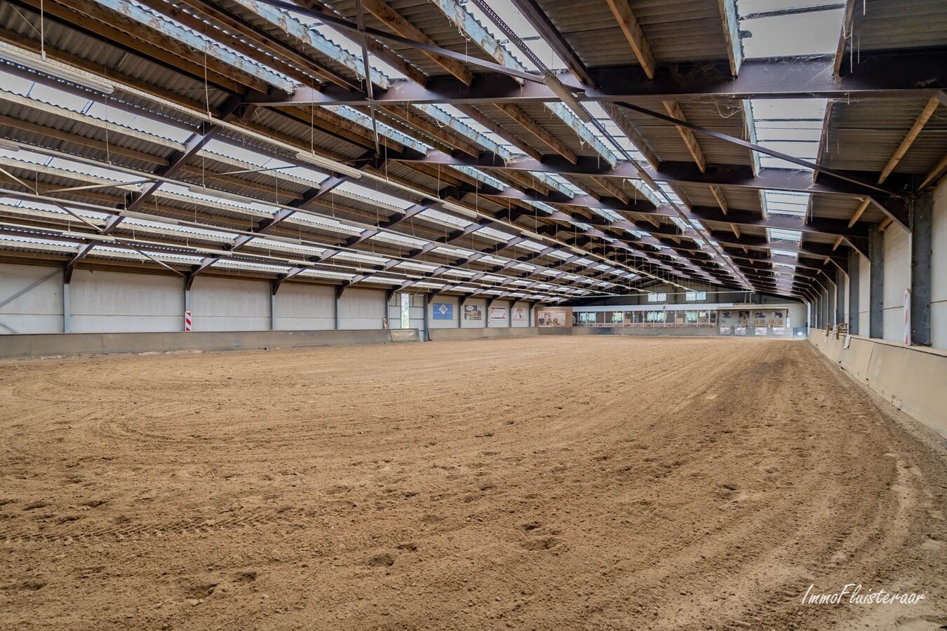 Hippisch complex op ca. 6ha te Beveren 