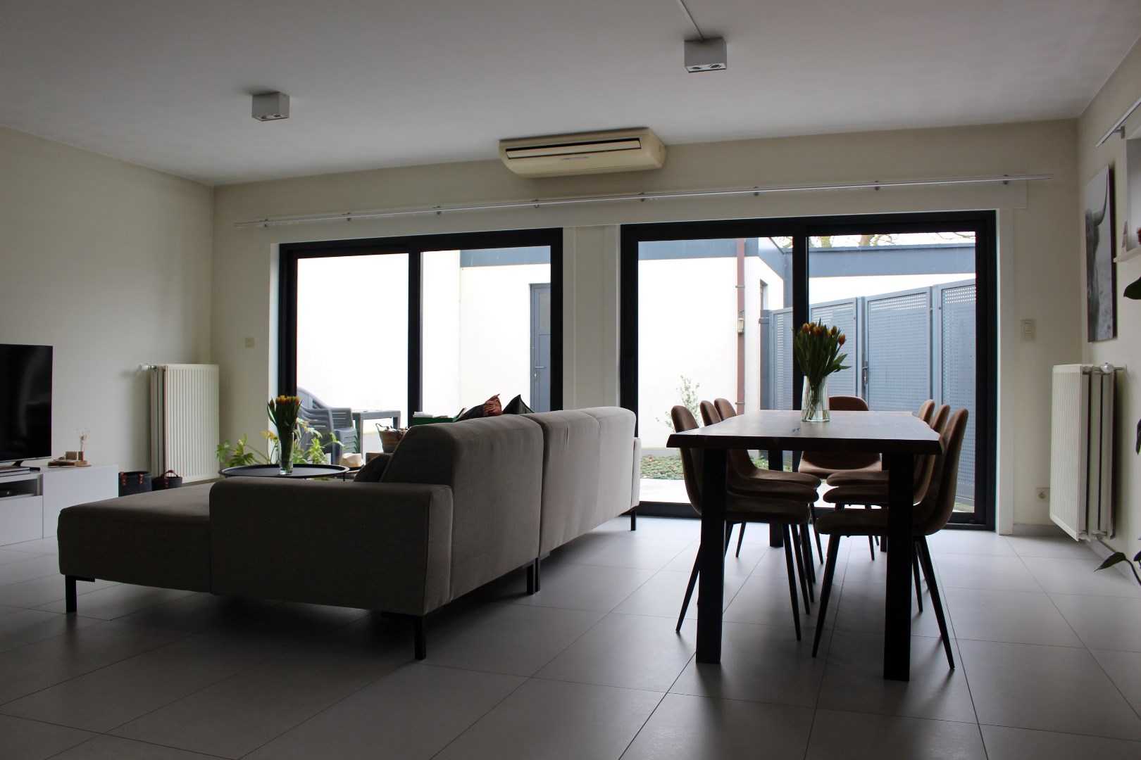 Gelijkvloers appartement met 1 slaapkamer en terras. 