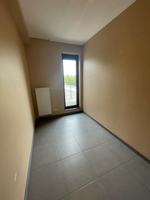 Centraal gelegen appartement met 2 slaapkamers en een garagebox te Geel! 