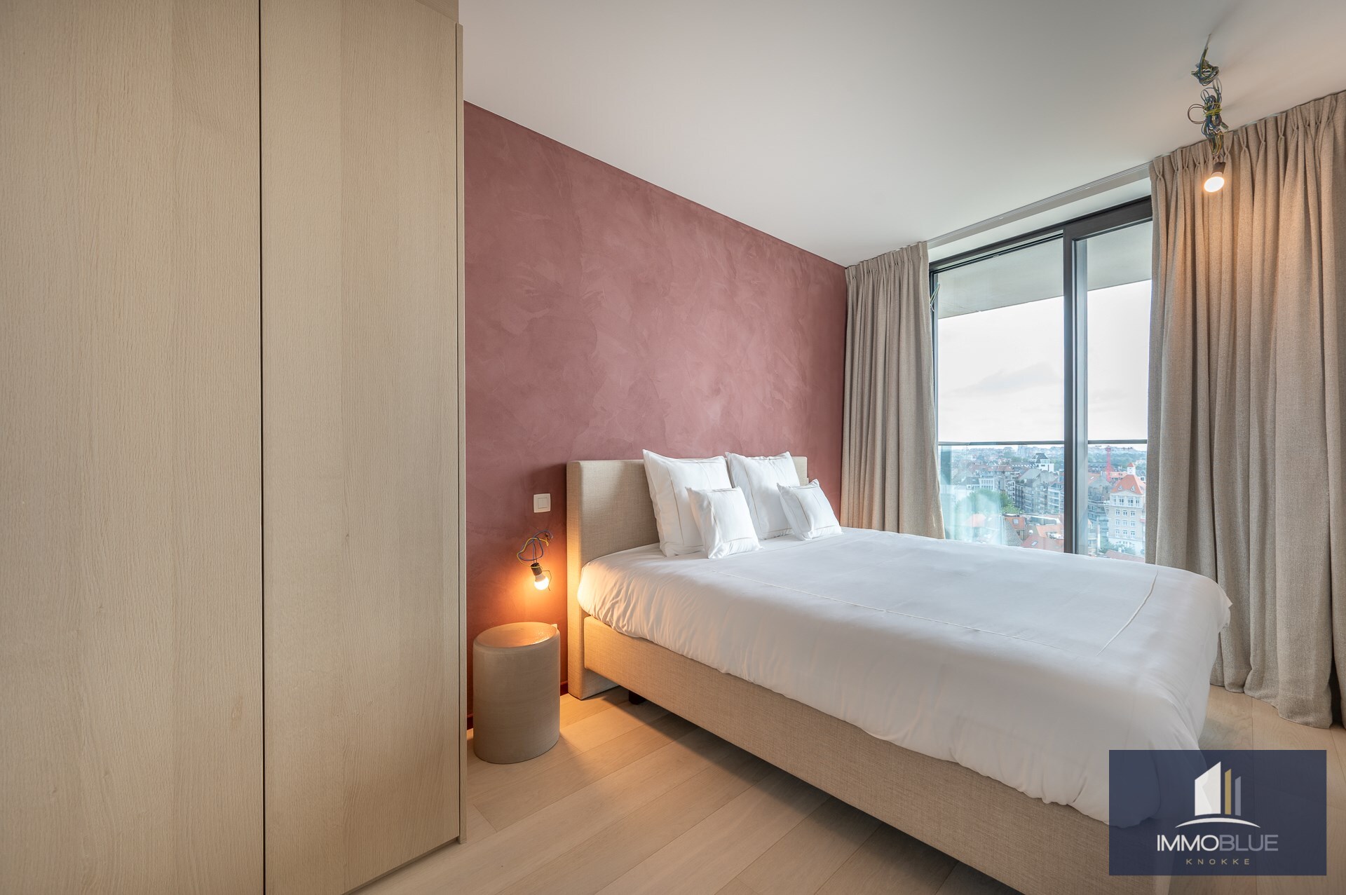 Luxueus appartement met zeer ruim terras gelegen in de exclusieve residentie The Tower. 