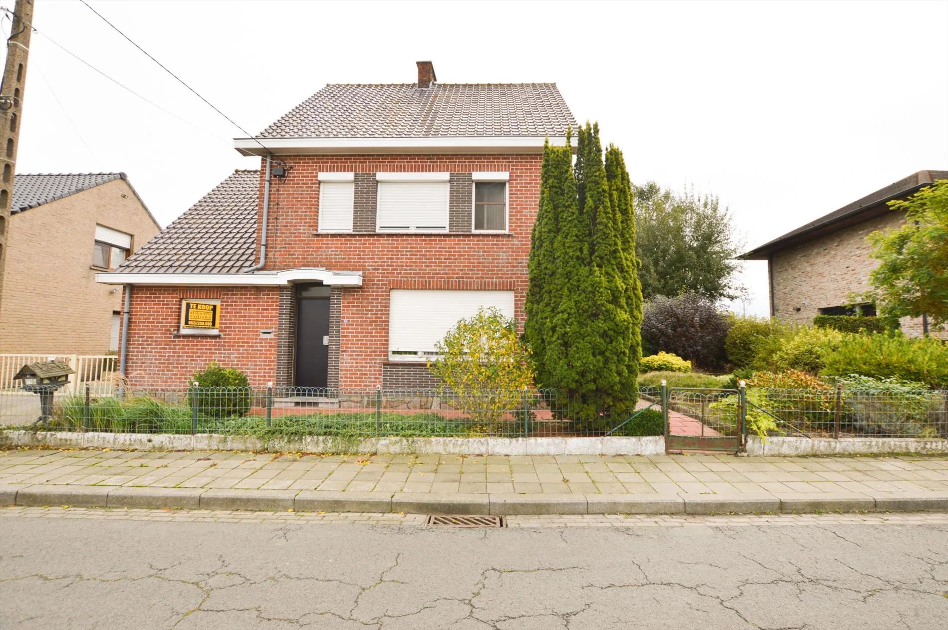 Te renoveren alleenstaande woning op 688 m²