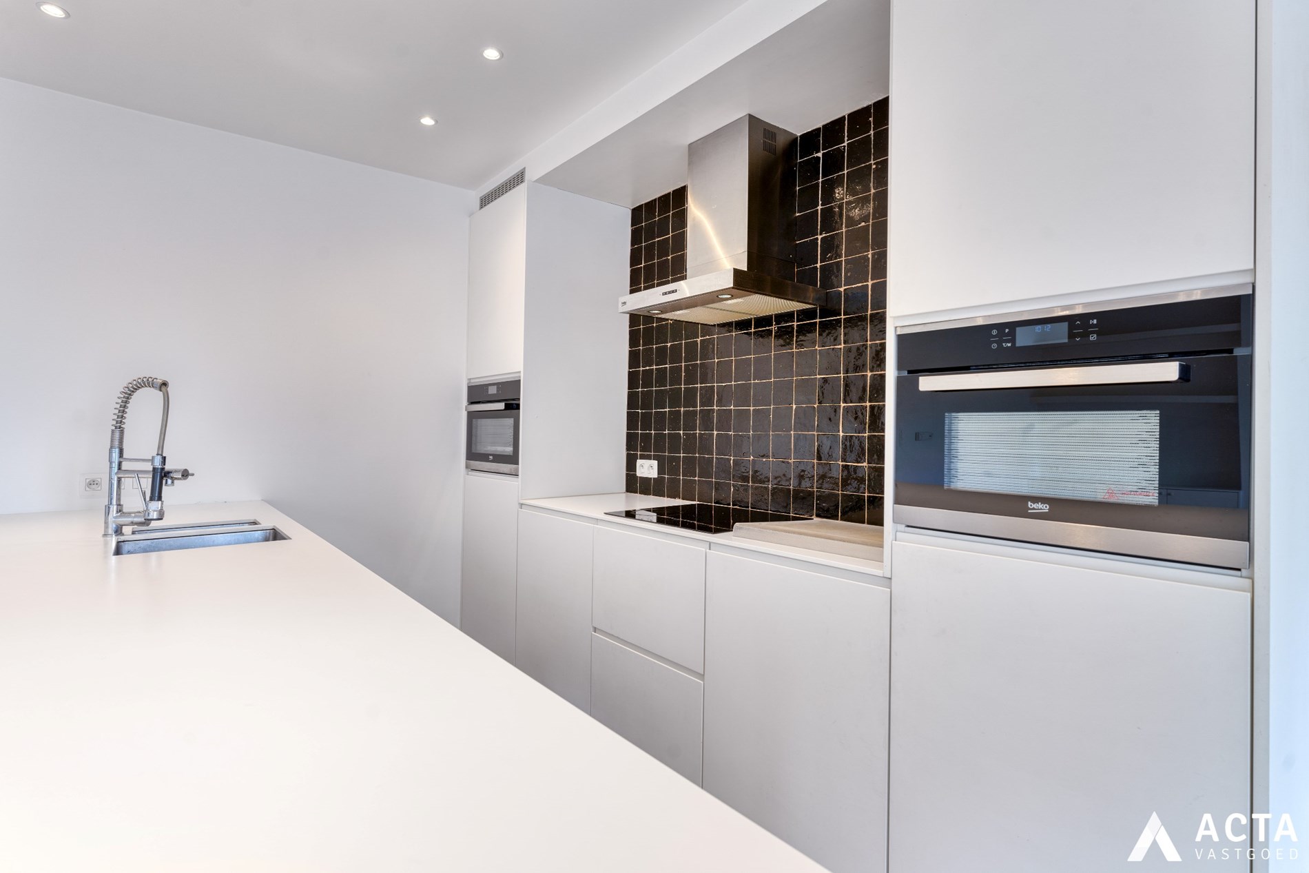 Ruim instapklaar appartement met twee slaapkamers in het centrum van Oostende 