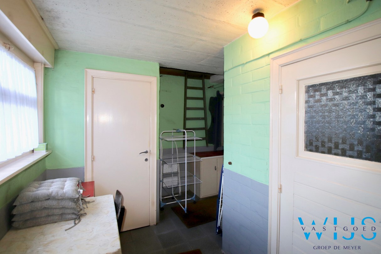 Stevig woonhuis op TOPlocatie te Waarschoot ! 
