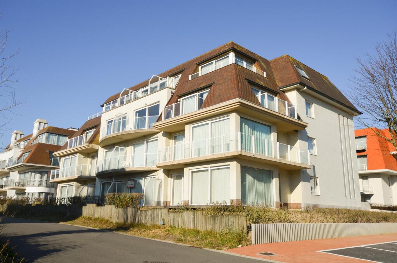 Appartement au rez-de-chauss&#233;e avec terasse ensolleil&#233;e dans la r&#233;sidence &#39;Sunset II&#39; ! 