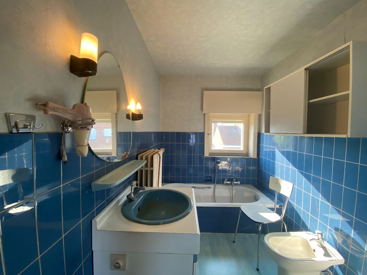 Multifunctionele te renoveren hoekwoning met magazijn en garage op 509 m&#178;! 