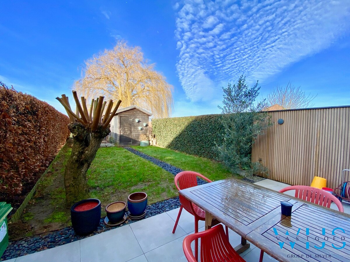 Bel-&#233;tage met 3 slaapkamers en tuin te ERTVELDE ! 