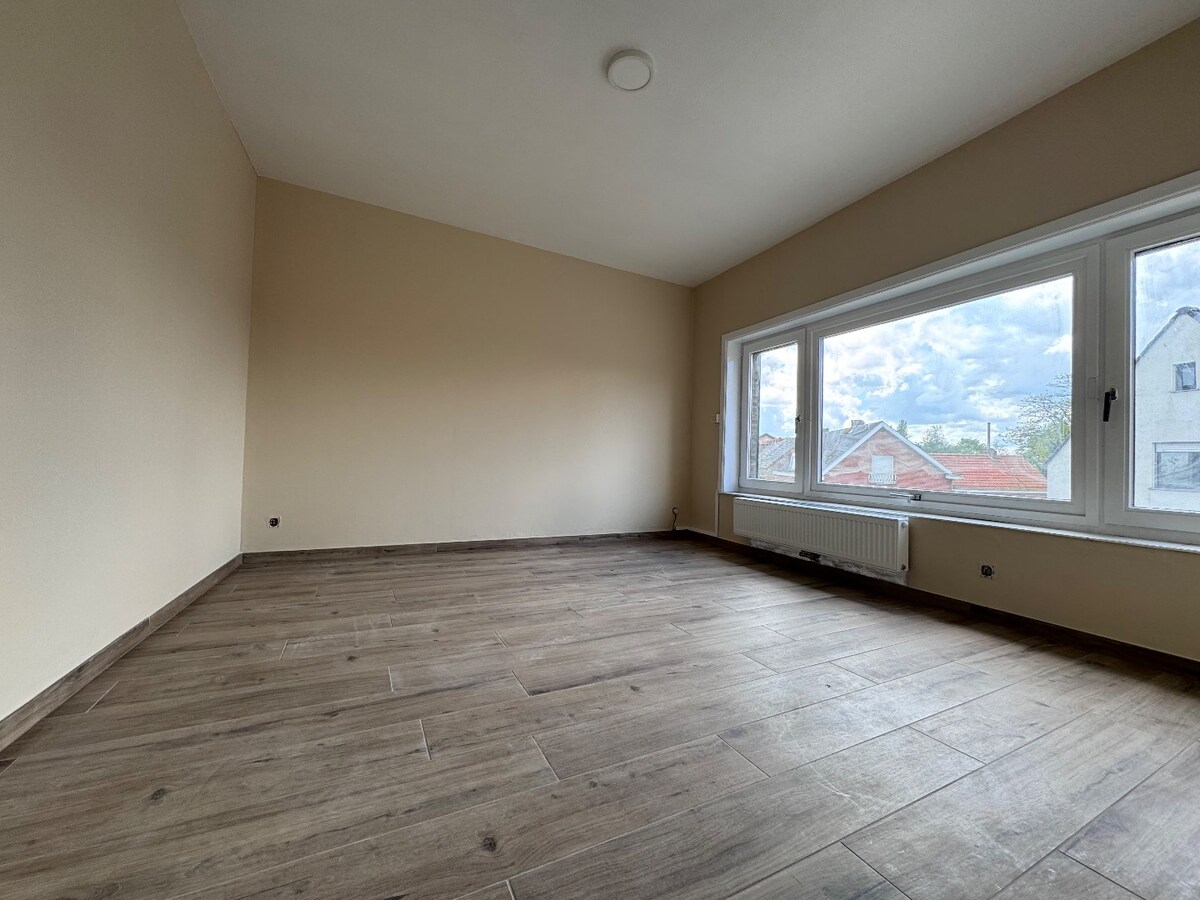 Instapklaar appartement met garage te Ichtegem. 