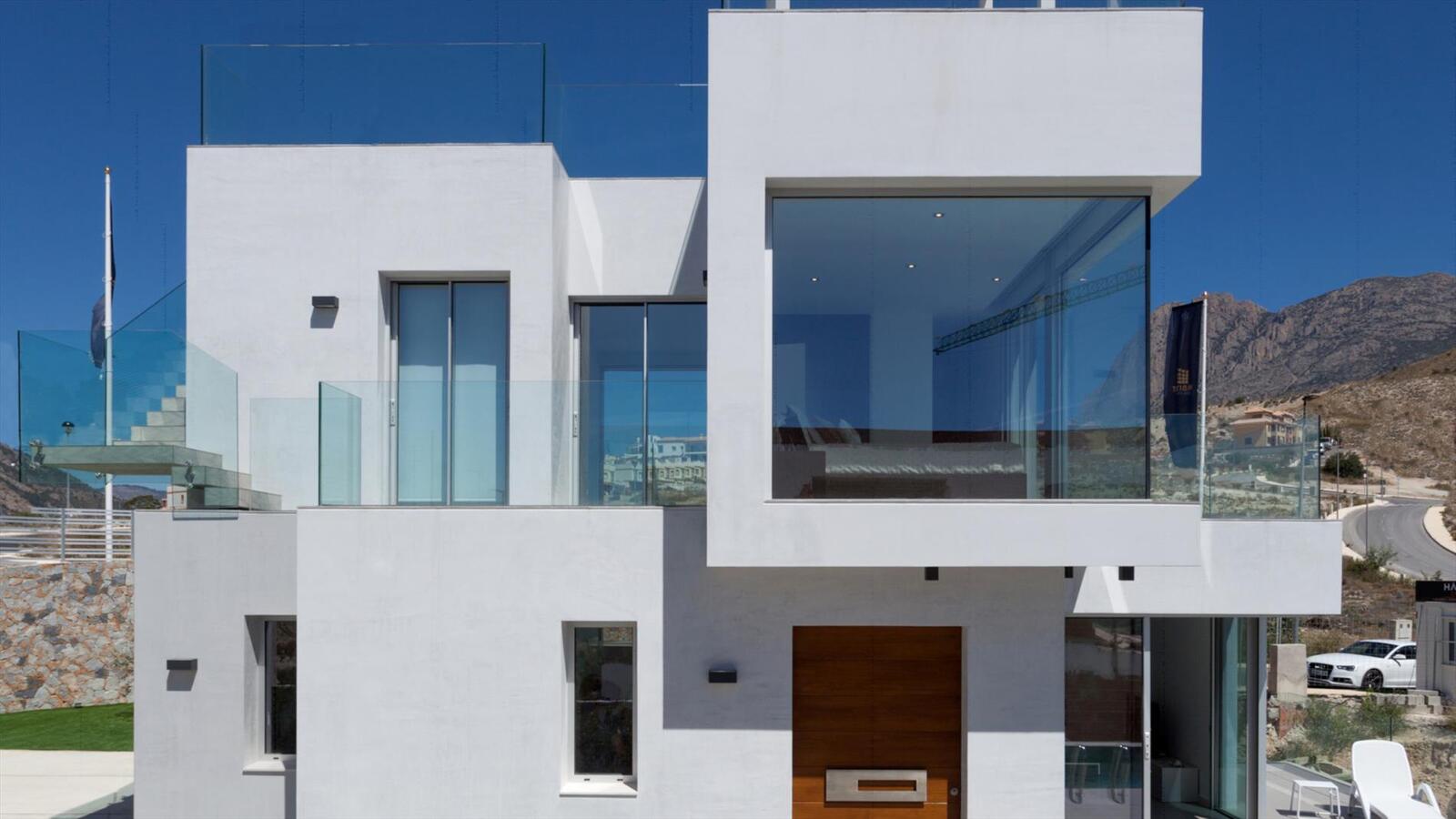 Luxe villa te koop met zeezicht in Balcon de Finestrat. 