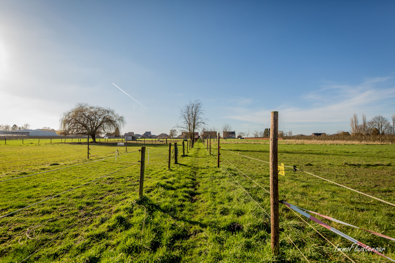 Deels gerenoveerde woning met stalgebouw en weiland op ca. 1,8ha te Kortenaken (Vlaams-Brabant) 