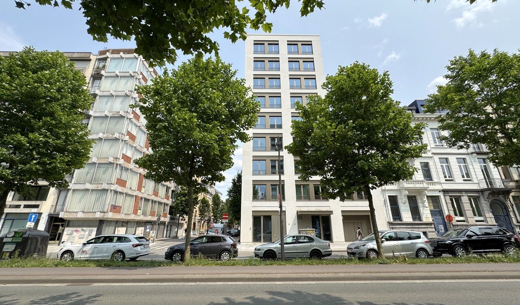 Nieuwbouw gelijkvloers kantoor te huur nabij het Eilandje