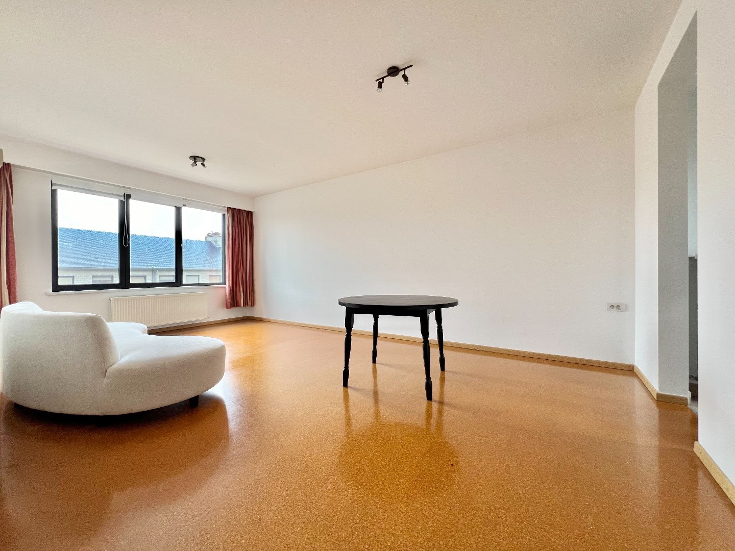 Ruim en lichtrijk appartement met 1 slpk, bew. opp. van 69m&#178; op zeer centrale ligging! 