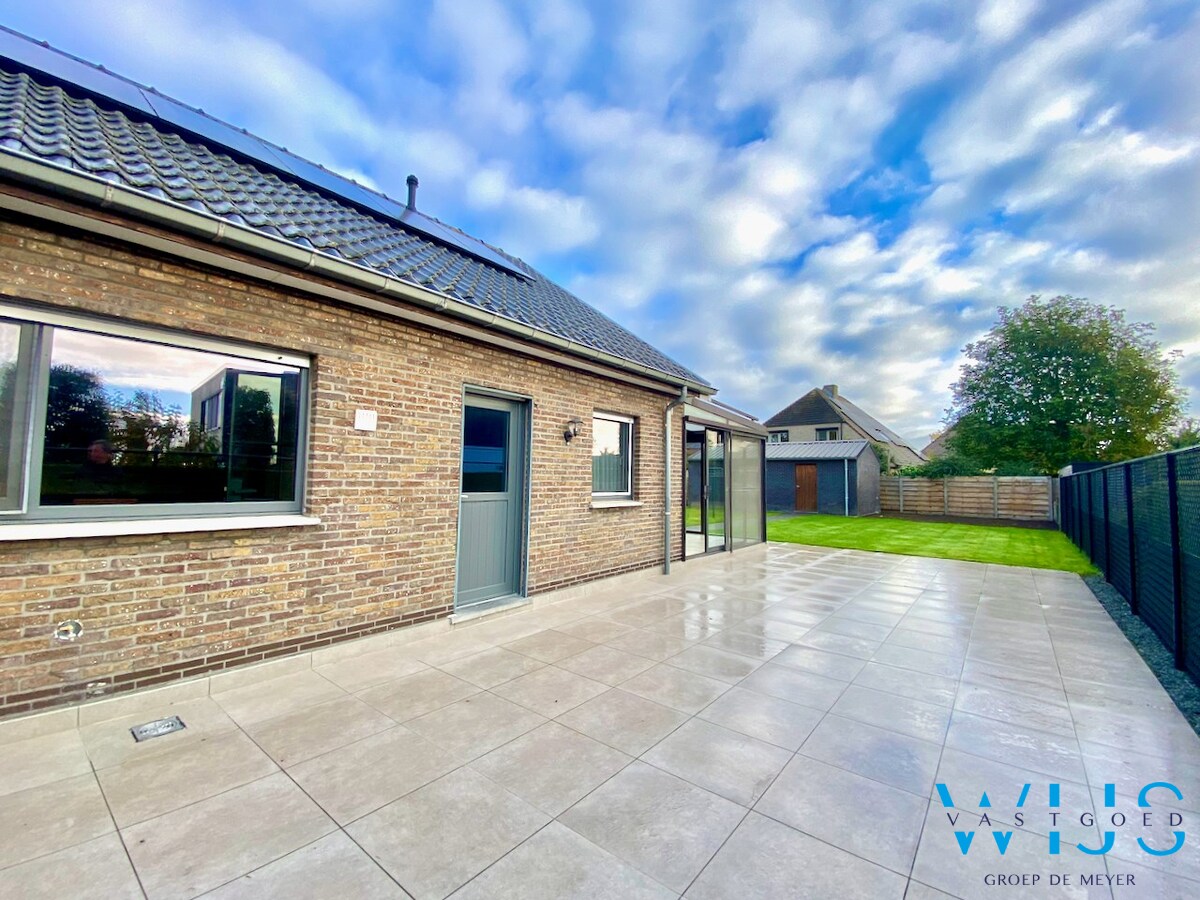 Bungalow met 2 slaapkamers op TOPlocatie ! 