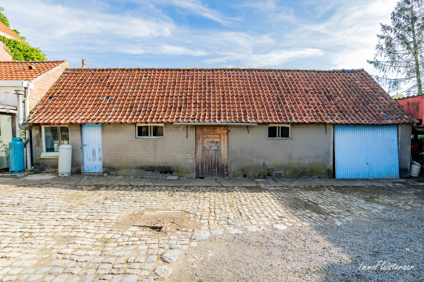 Te renoveren hoevewoning met loods, aanhorigheden en weiland op meer dan 80a te Wolvertem (Meise; Vlaams-Brabant) 